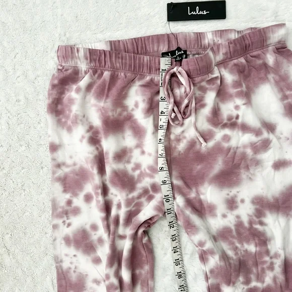 NWT- LULU’S Cozy Livin’ Vintage Berry/White Tie Dye Joggers - Picture 11 of 12
